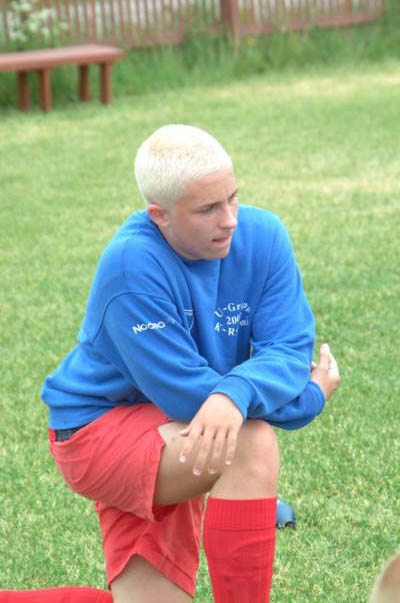 U_2002_7.jpg (45945 bytes)