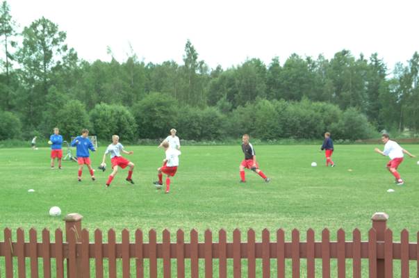 U_2002_8.jpg (34892 bytes)